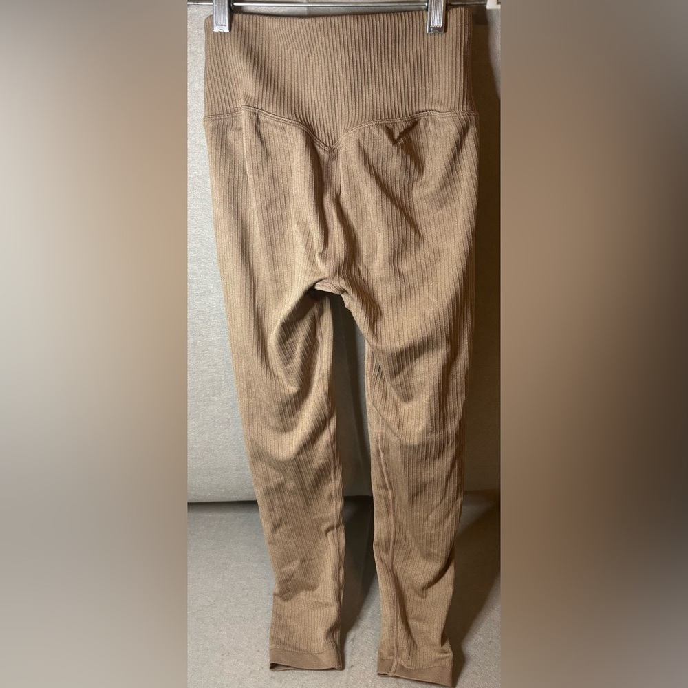 AIM’N Espresso Ribbed Seamless Tights Size‎ Small EUC!